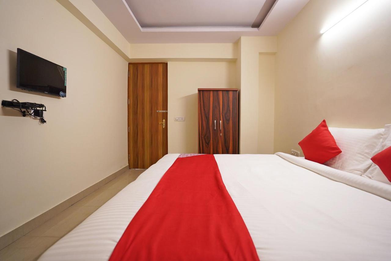 Oyo Flagship 77122 Gmd Vasundhara Ghaziabad Luaran gambar
