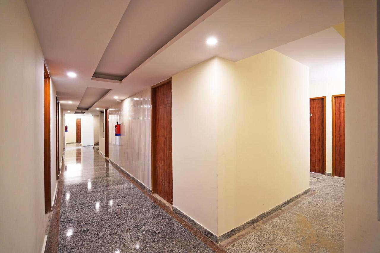 Oyo Flagship 77122 Gmd Vasundhara Ghaziabad Luaran gambar