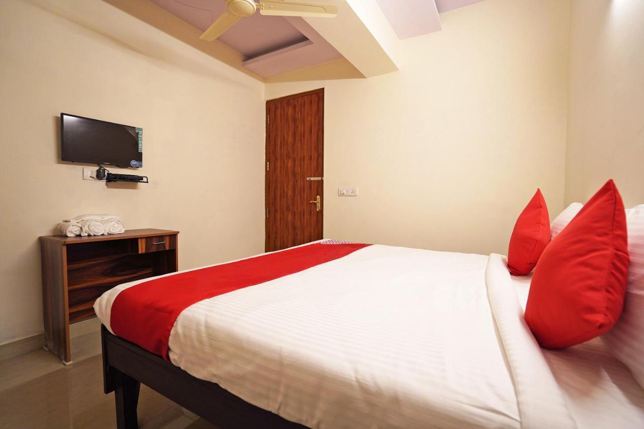 Oyo Flagship 77122 Gmd Vasundhara Ghaziabad Luaran gambar
